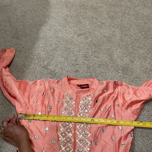 Indian dress - Picture 4 of 11